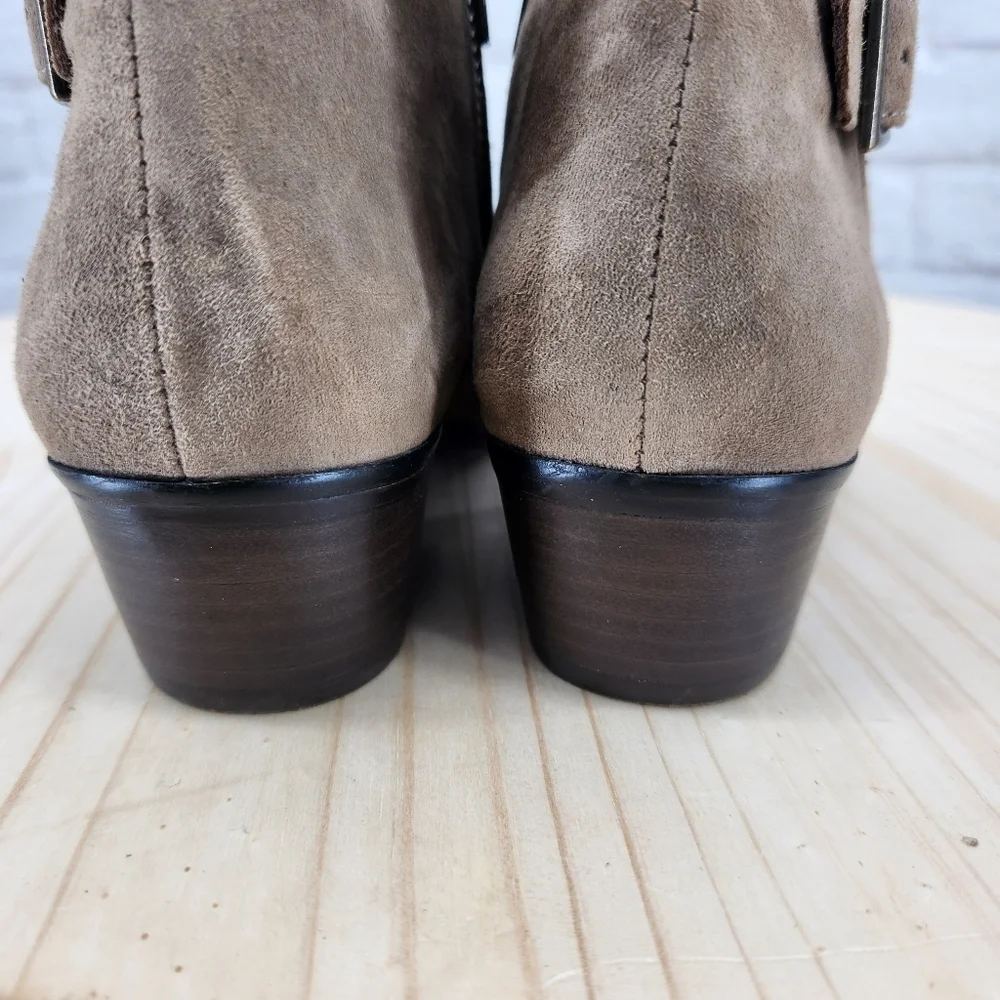 Steve Madden Prizzze Suede Ankle Block Heel Boots Taupe 7.5